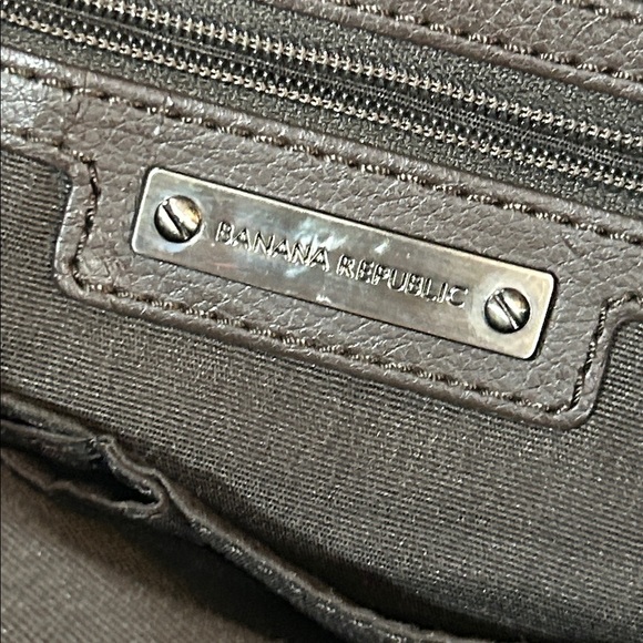 Banana Republic Messenger Bag 17x13 - Picture 7 of 10